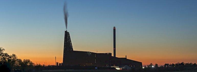 Plastikaffald går op i kommunal røg