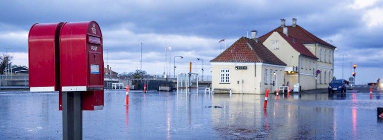 Uenighed om regningen for stigende vandmasser