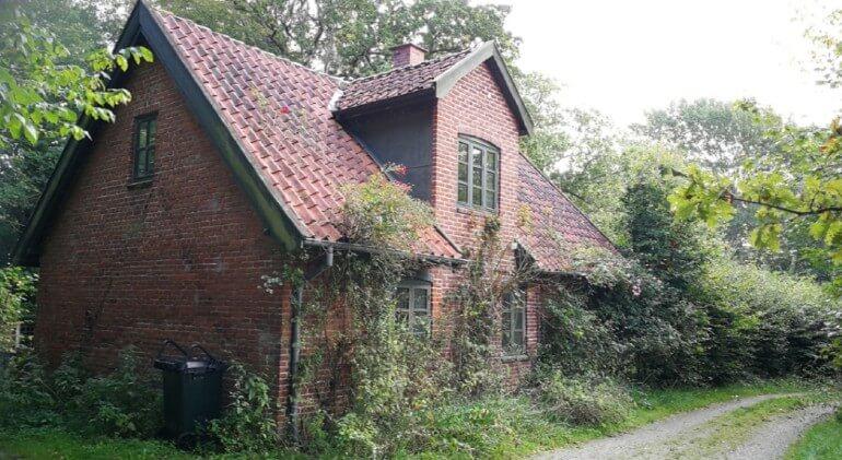 Syddjurs bremser Naturstyrelsen i at rive gammelt toldsted ned