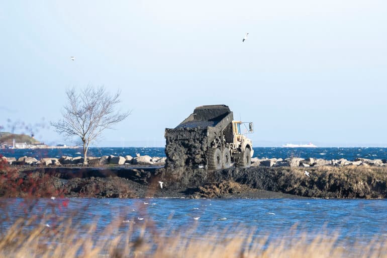 Regeringen vil stramme reglerne for dumpning af havslam