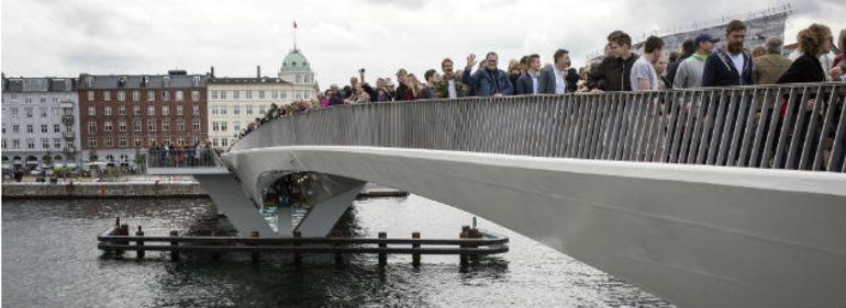Problem-bro gør knuder på stadig nye måder
