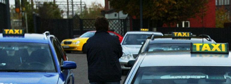 Taxilov-udspil: Kommuner får ingen rolle i tilladelser