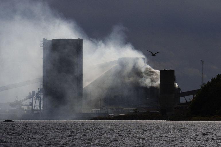 Fire ugers brand i silo ved Aarhus er endelig nedkæmpet