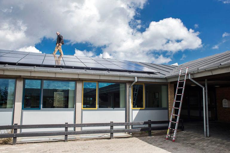 Vil bane vej for 71.000 kvm solceller på kommunale tage