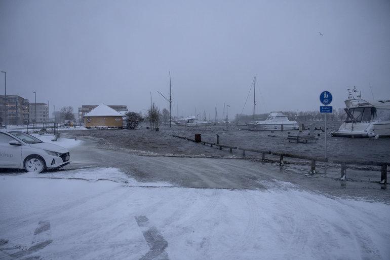 Danmark vil få mere sne, før storm aftager torsdag